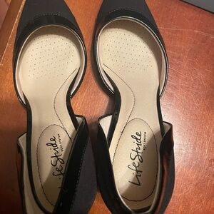 Life Stride Black and Cream Heels